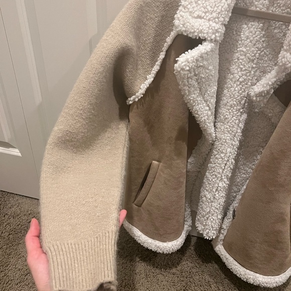 Faux suede Sherpa jacket - Picture 8 of 11